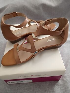 Naturalizer Tan Strappy Ankle-Wrap Wedge Sandals - 8 1/2
